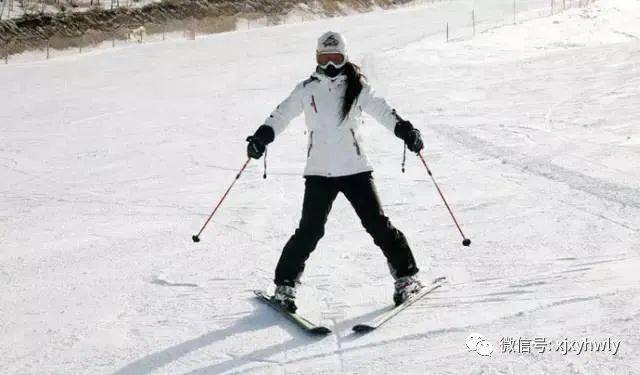 雷竞技RAYBET送给乌鲁木齐滑雪初学者一份速成技巧(图12)