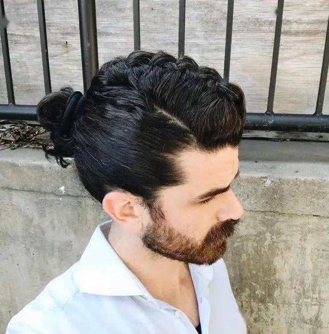 长发|一群喜欢留长发的男生各种po自拍，有些居然性感又妩媚啊！