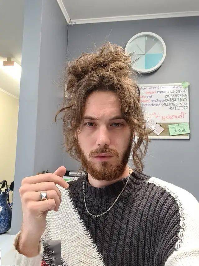 长发|一群喜欢留长发的男生各种po自拍，有些居然性感又妩媚啊！