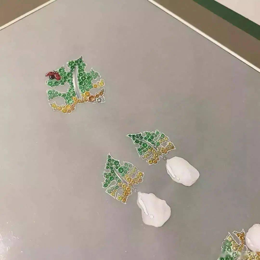 花花|董花花2.6万卖掉绝版LV包，这位顶级“全职太太”独立？