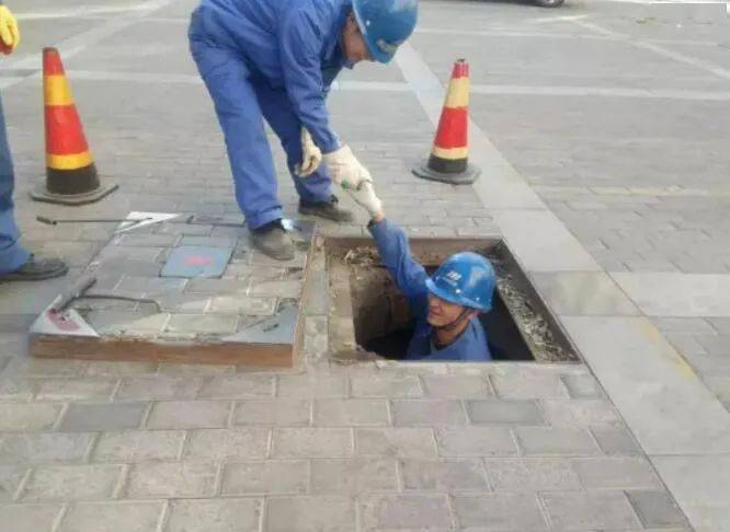 嘉峪关有多少人口_嘉峪关城楼图片