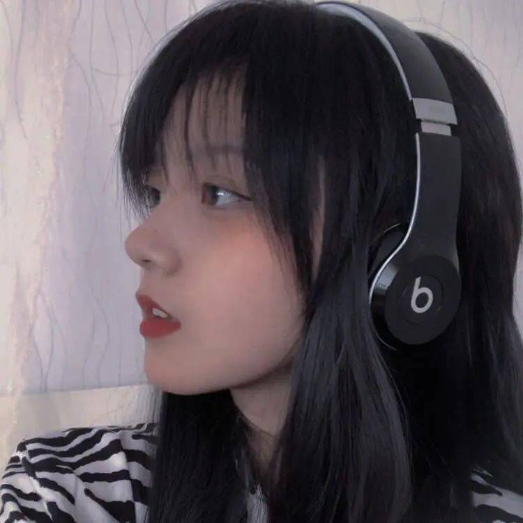 女生头像我与你的距离感真的好远