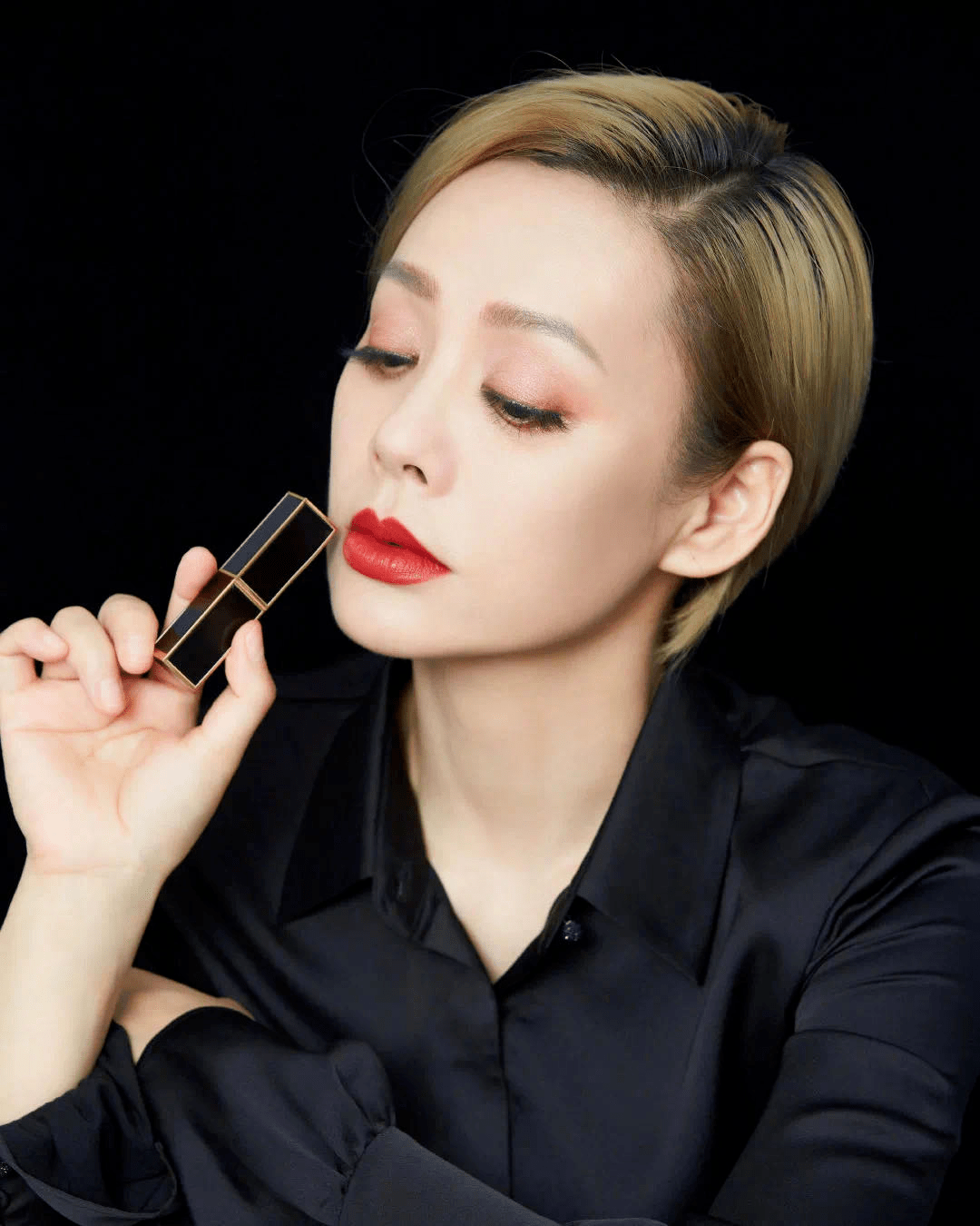 姐妹|为什么女生都喜欢涂口红？