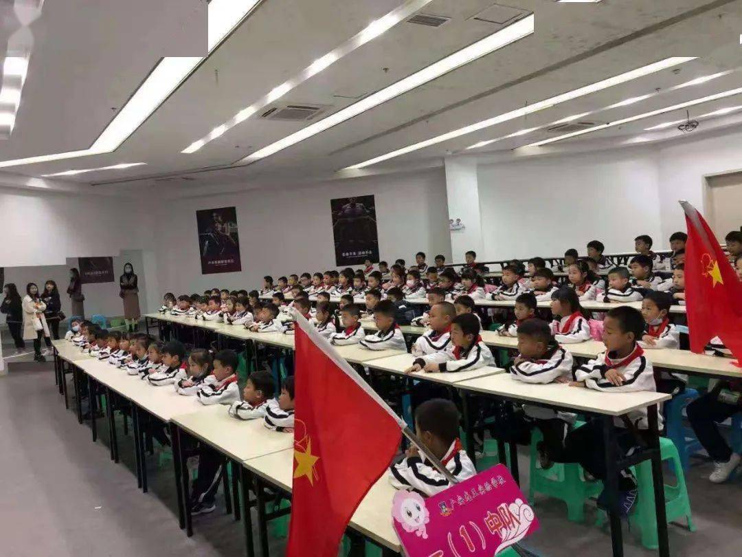 航空探秘,梦想启航——广安光正实验学校航空研学