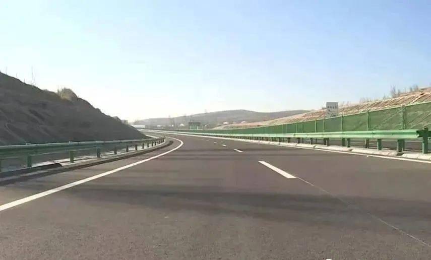 新闻多一点大龙高速是省道s31线呼和浩特至河曲高速公路中的一段 ,与