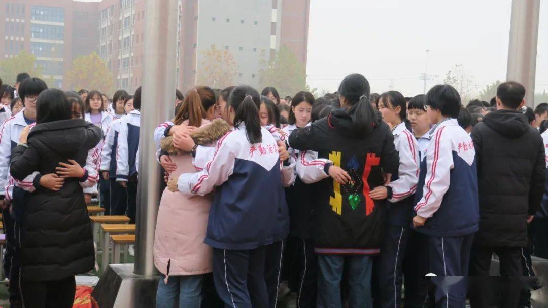 【励志ing】启航追梦，决胜高考——我校高三3、4部举行励志感恩演讲报告会