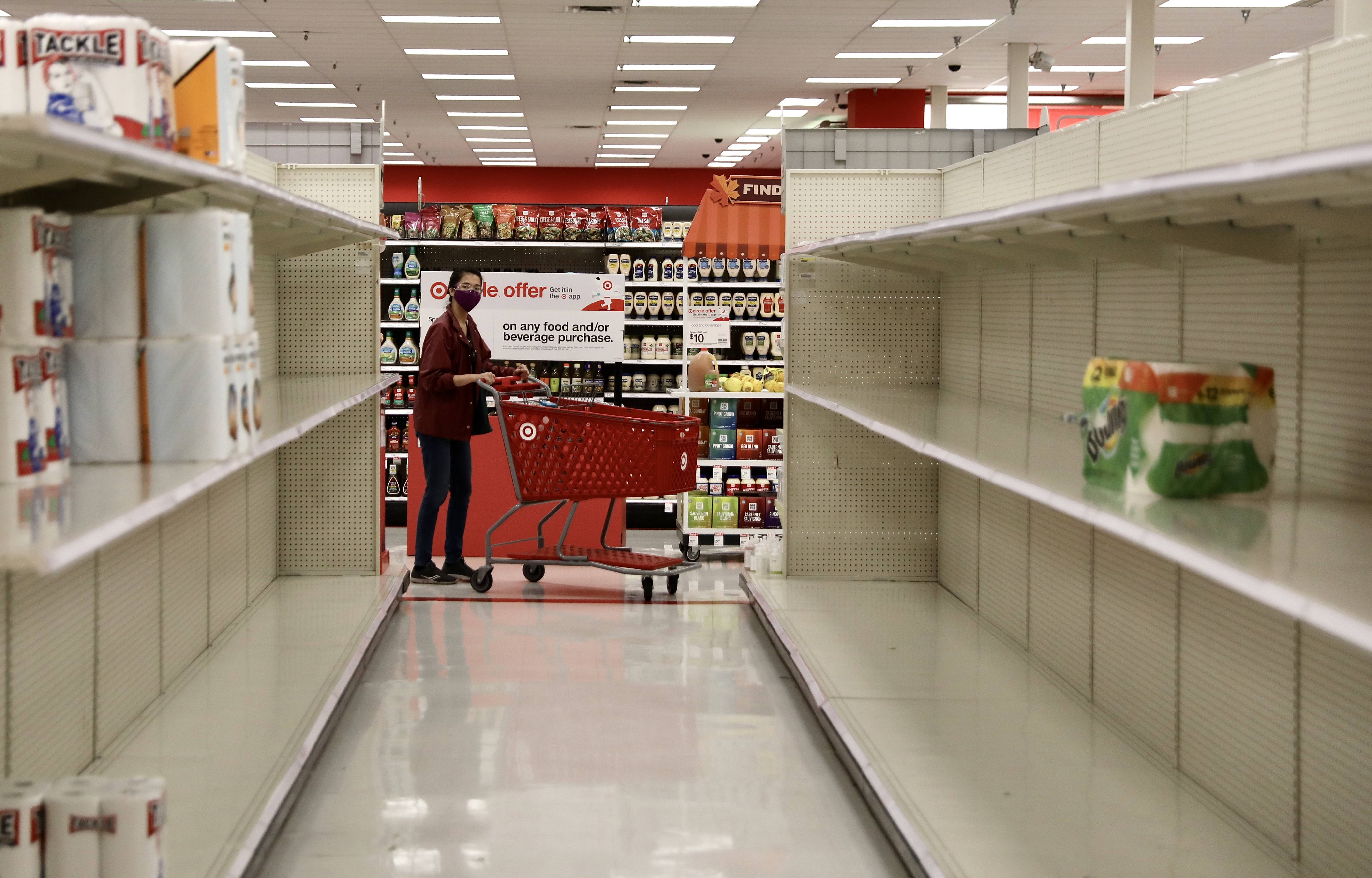美国:加州民众超市采购