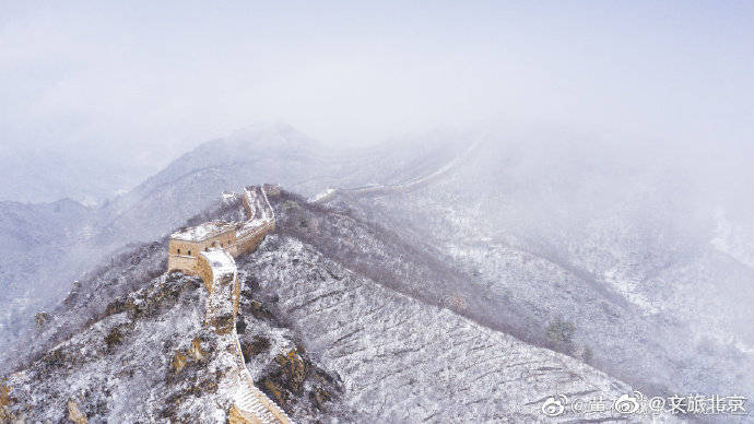 水长城迎来了今年第一场冬雪