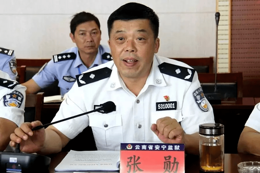 云南一高级警长落马,其领导 1 月已被"双开"!_梁军