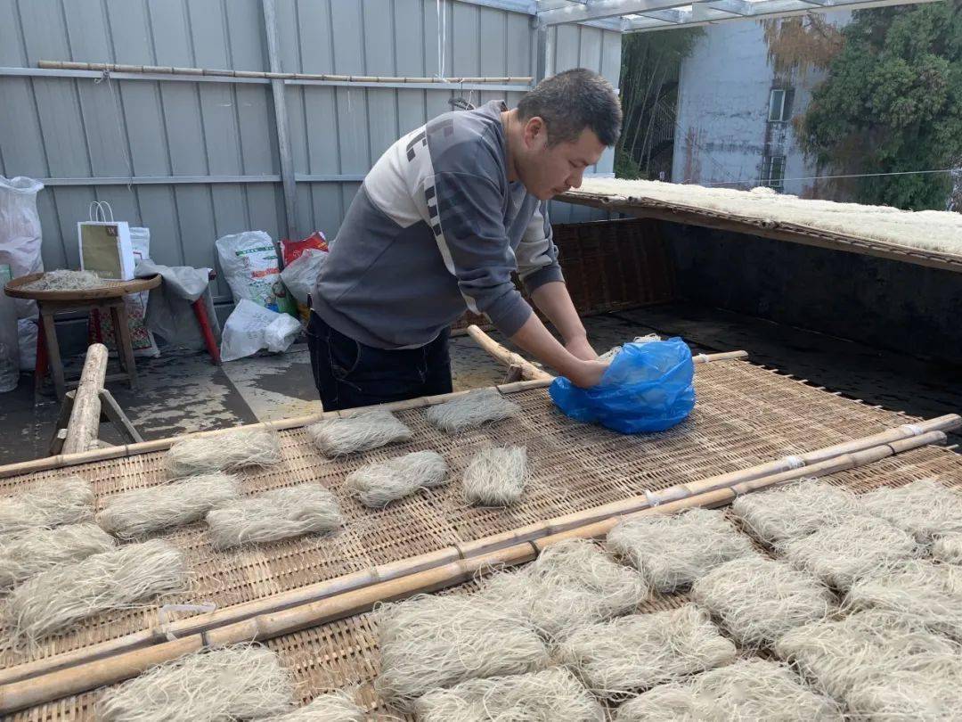 1公斤卖17元,泰顺这些人靠红薯粉丝致富_手机搜狐网