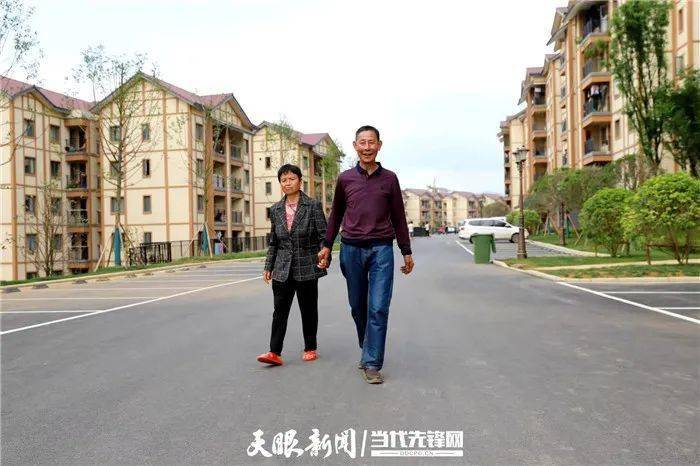 纳雍县居仁街道老窑社区邓书怀家老屋 陈炯吉 摄哈冲苗寨,油杉河谷,可