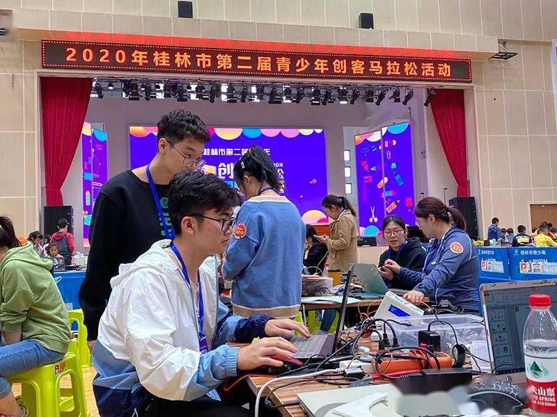 动态桂林市举办第二届青少年创客马拉松活动精彩纷呈创意无限