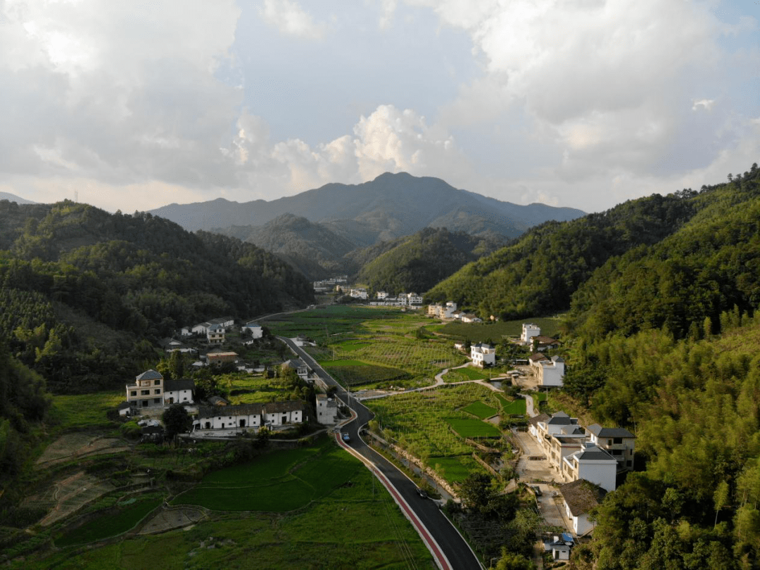 麟潭乡人口_麟凤乡(2)