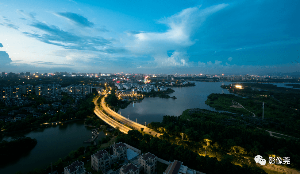 【泛亚电竞官网】
寻人!2001年到场过这个开镜仪式的影友荟萃啦(图13) 【泛亚电竞官网】
寻人!2001年到场过这个开镜仪式的影友荟萃啦(图13)