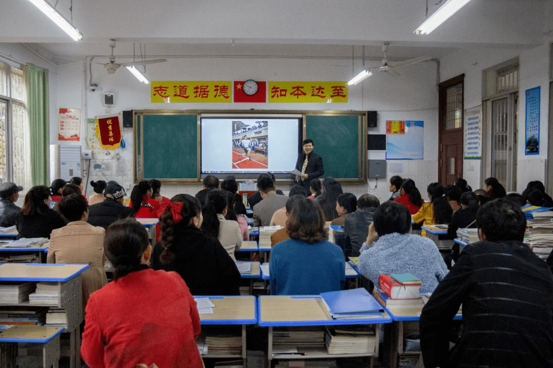 临川二中,临川二中实验学校举行"校园开放日"活动