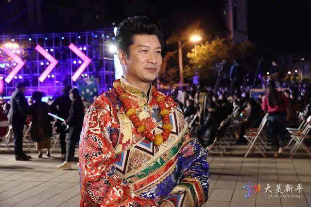 洛桑顿珠和彝人制造在接受记者采访时说,他们在新平彝族傣族自治县
