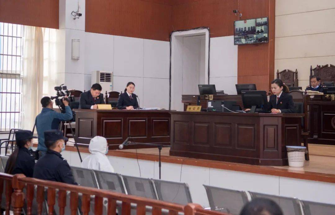 涉嫌贪污行贿泗县人民检察院对她提起公诉