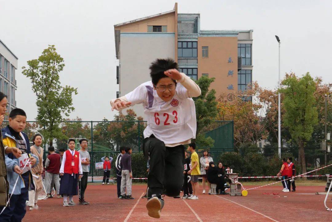 新时代文明实践展运动风采义亭小学田径运动会首日掠影