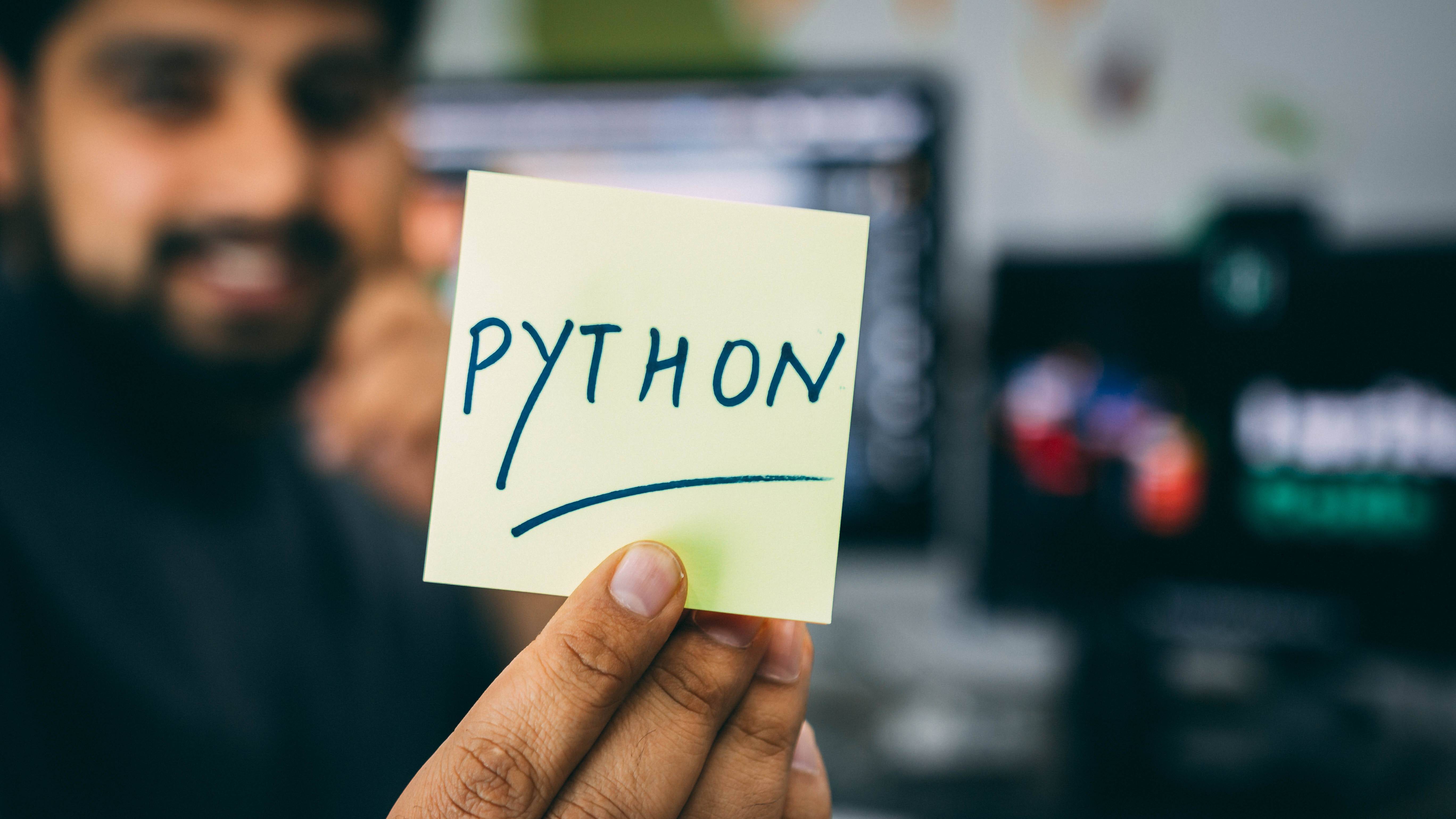 特写|【特写】零门槛转行、百分百就业？一群年轻人正在追捧Python