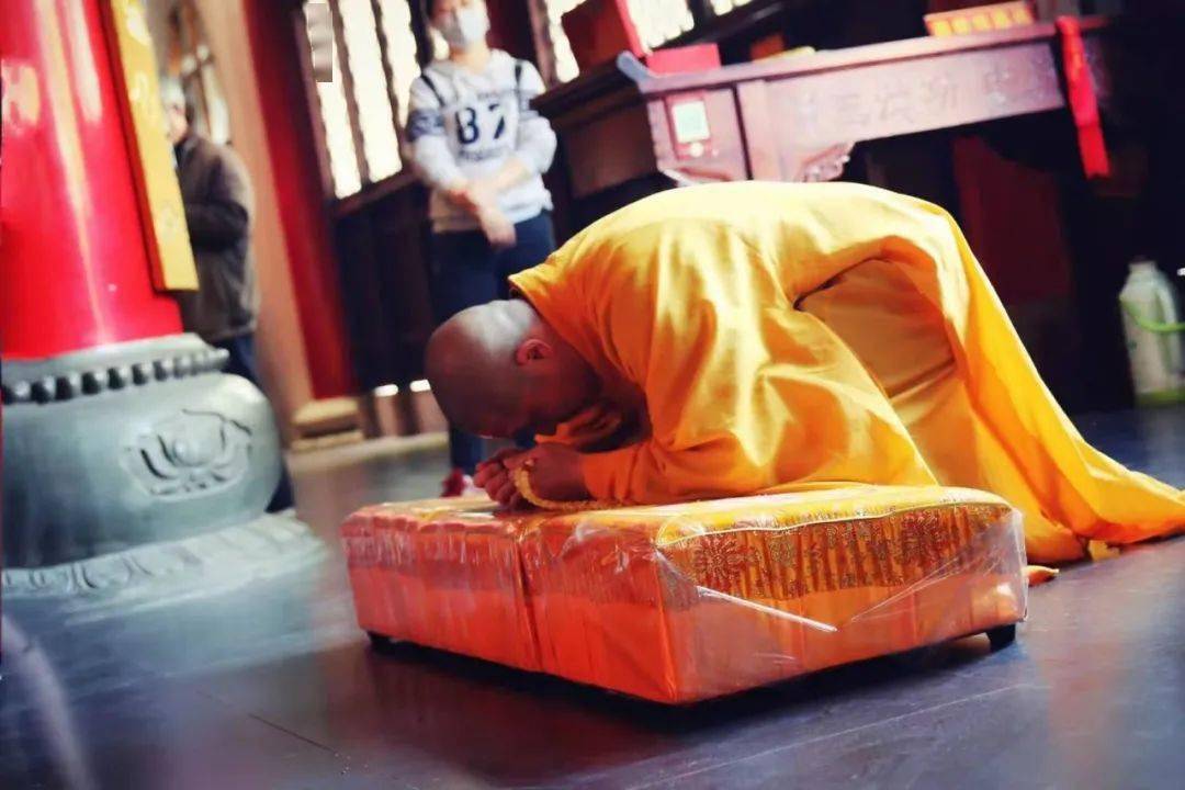 智峰法师 15850699800 定林寺监院 负责协助方丈或监管理寺院事务