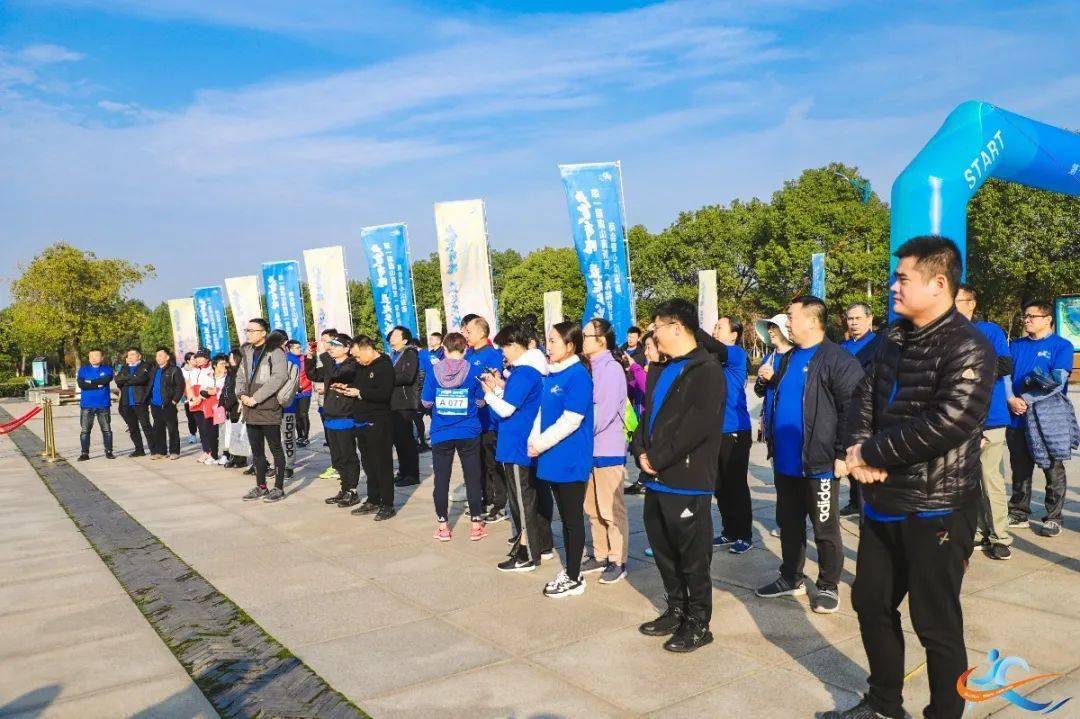 常福街道GDP_夜晚街道图片