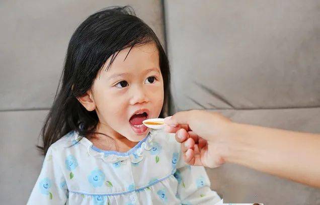 过来人|让孩子不抗拒吃药喂小孩吃药不烦恼!过来人分享妙招