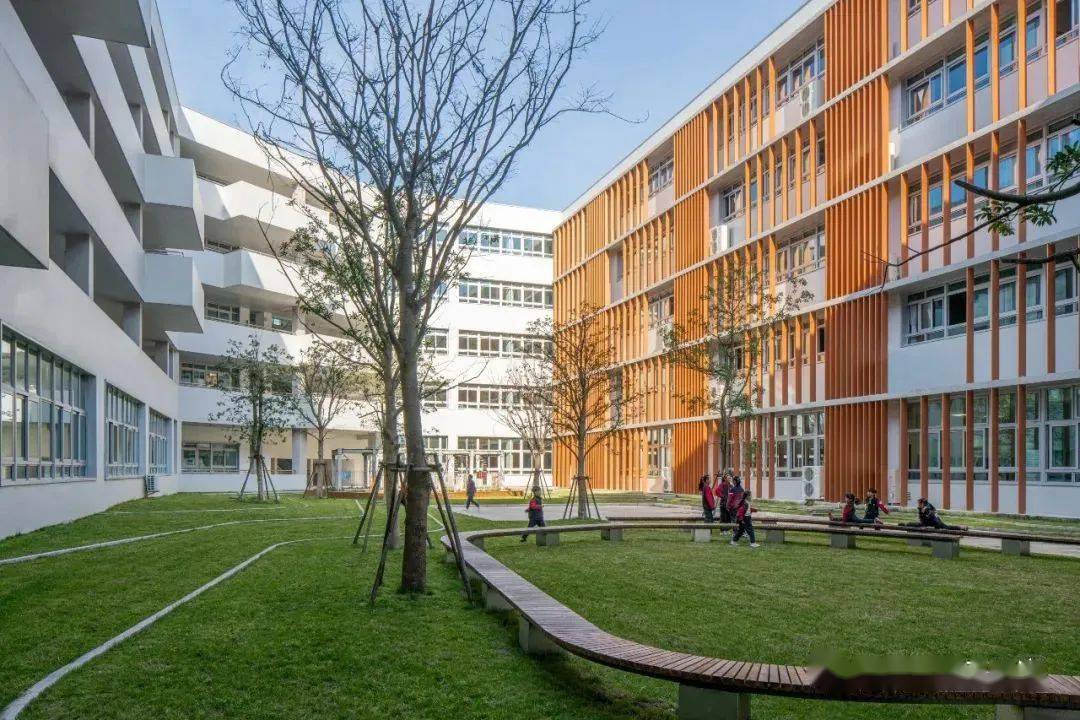 华东师范大学第二附属中学前滩学校及冰厂田前滩幼儿园