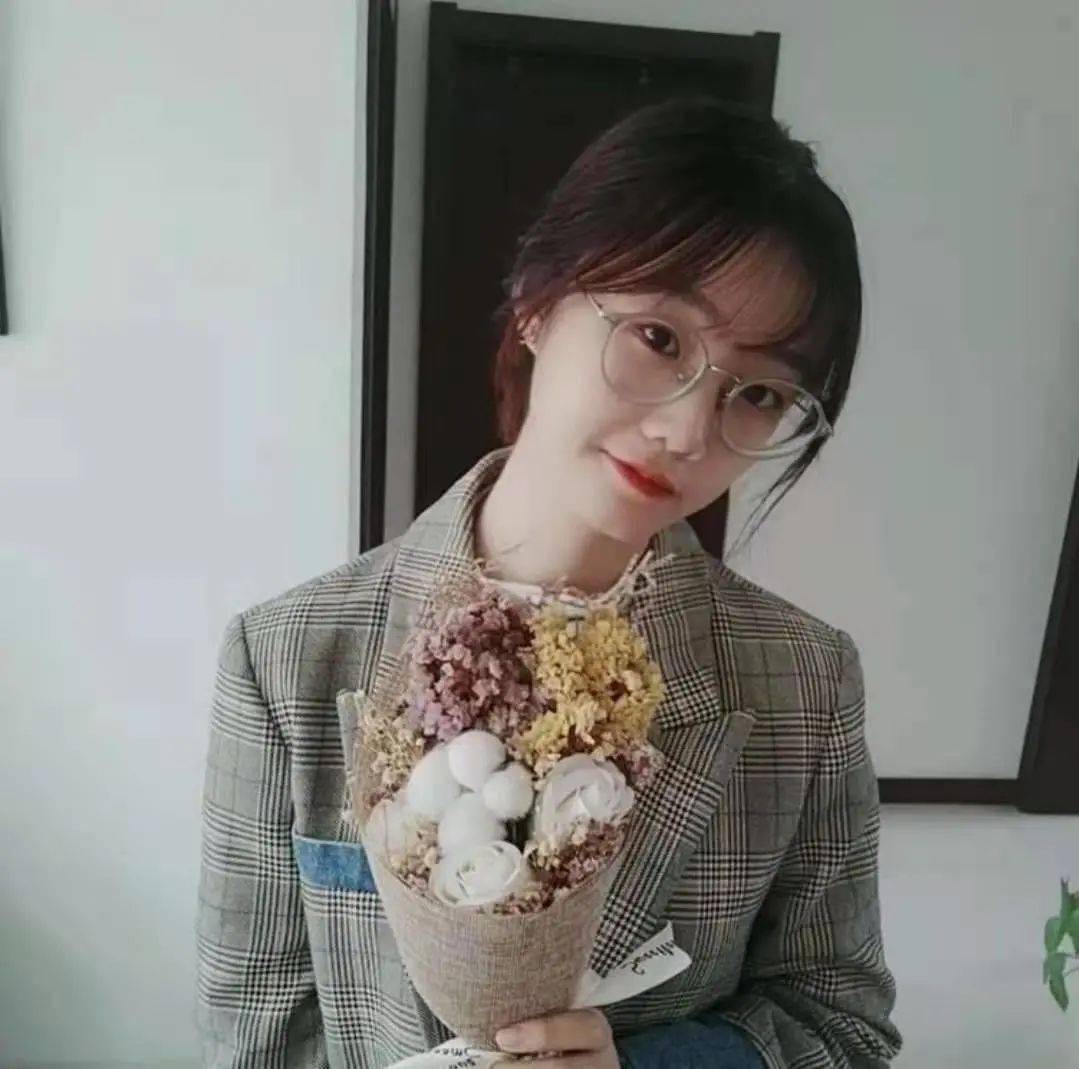 外联部部长 来自搜狐网