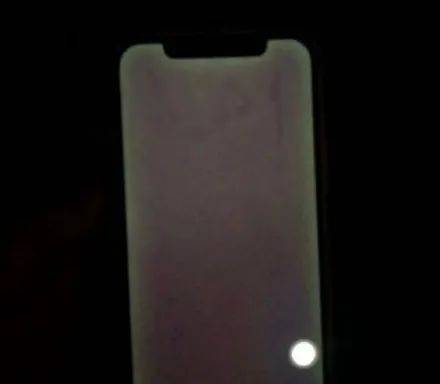 iphone 11屏幕失灵 5098b9cd11f14e3f8a6777a6bbd3ad65.jpeg