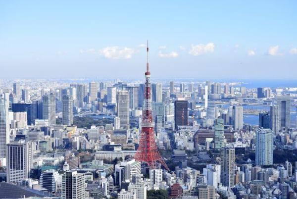 点击查看源网页 为了保证2021年夏天,大批外国游客能方便入境日本,日本政府表示,正考虑2021年春天解除部分入境限制,允许外国旅行团访日,以试验在2021年夏天举办东京奥运期间,开放大量旅客访日时的措施和安排.