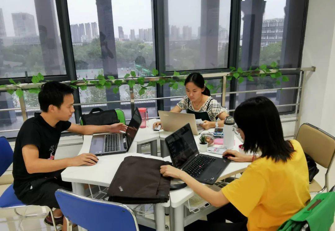 9,连续三年满绩的学霸小姐姐点赞!_刘玮琪