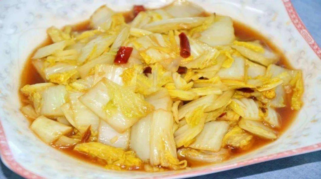 酸辣白菜怎么做好吃又营养 d488753a51be47aab06e0252057b1d15.jpeg