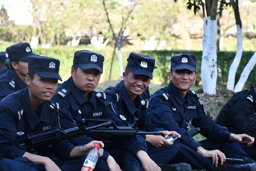 如何成为特警队员 74178888a3eb4c9b9c84c369d8376ae2.jpeg