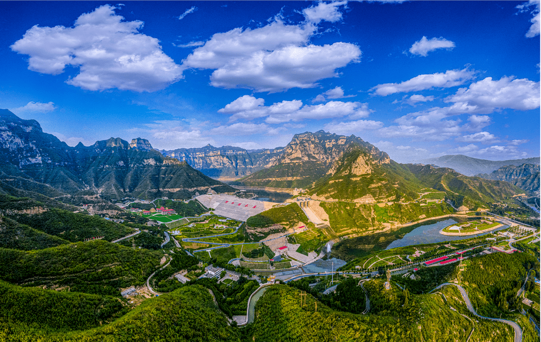 图丨《驻马店市城区天中柱》