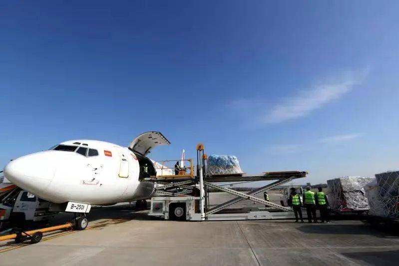 
临沂机场开通首条国际货运航线“亚博全站APP官网登录”(图1)