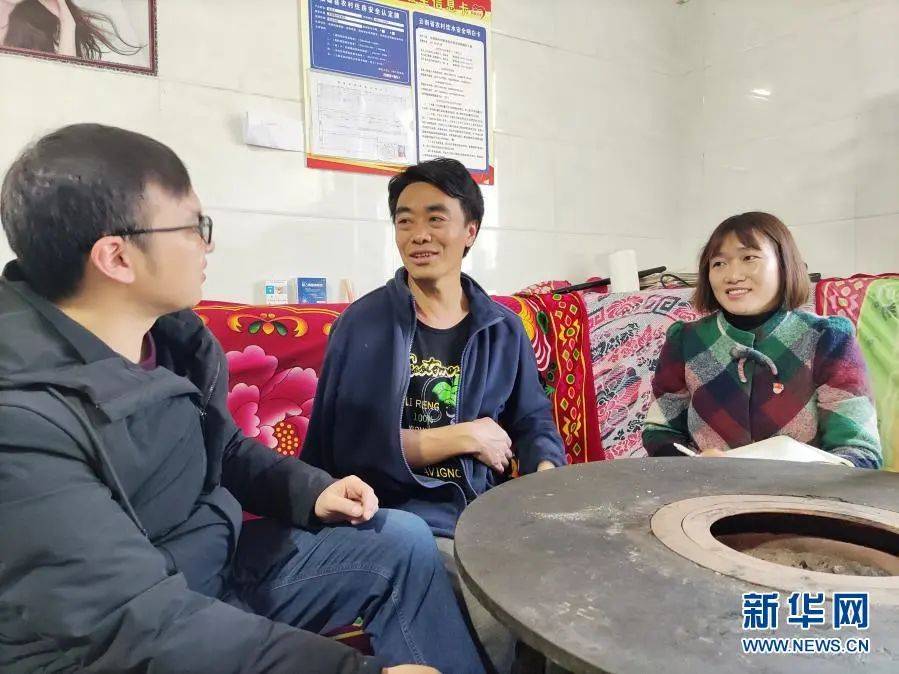 讲述云南省镇雄县以古镇岩洞脚村 驻村第一书记郭登会的扶贫故事