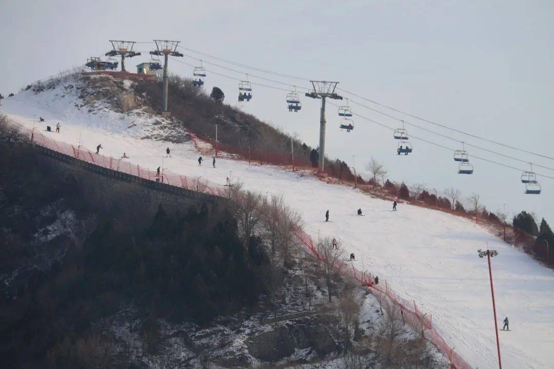 冰雪温泉欢乐季 北京莲花山滑雪场高级道开放通知!_手机搜狐网