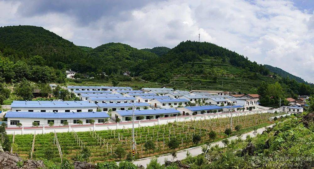龙凤坝人口_恩施龙凤坝中学照片