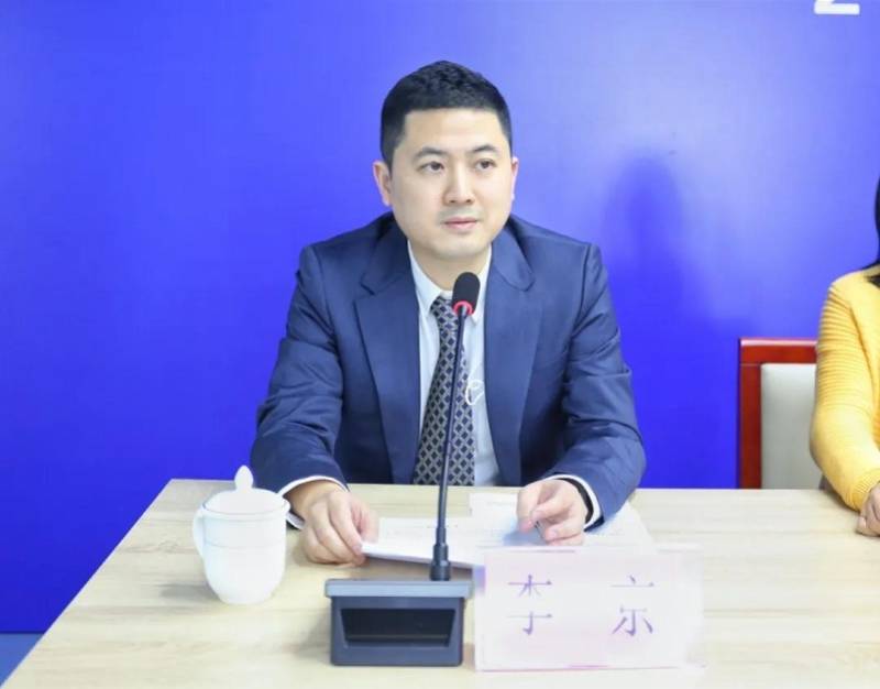 李京:好的,由于时间关系,记者提问环节就到这里.