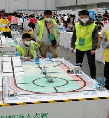 2020世界机器人公司_2000余支参赛队伍,7000余名选手,2020世界机器人大赛冠