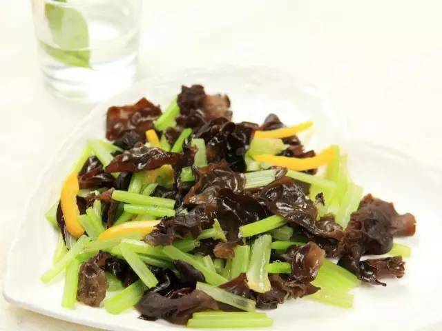 芹菜炒腐竹木耳 79d45c5e1db943c19e6090748588b8b6.jpeg