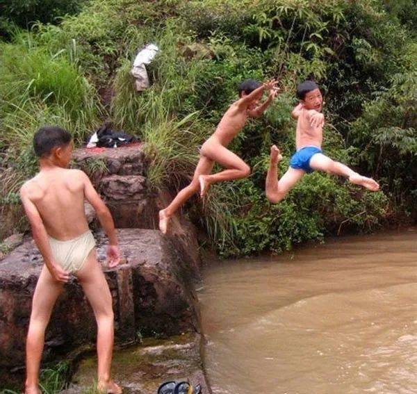 信宜农村人的童年回忆照片曝光,你经历过吗?