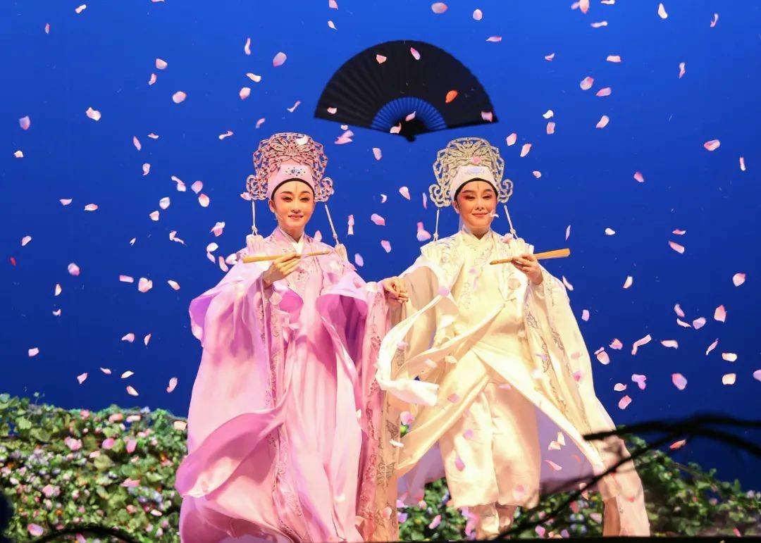 越剧五女拜寿两袖清风一身轻曲谱_老版越剧五女拜寿图片