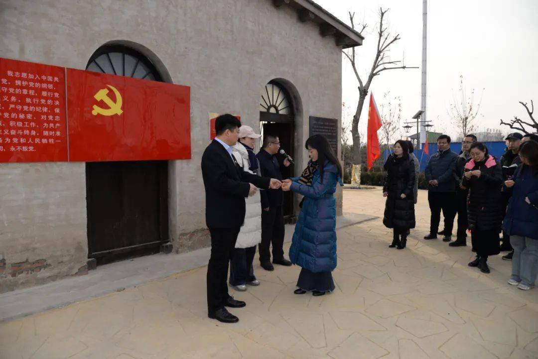 县委教育工委组织新党员开展党性教育活动