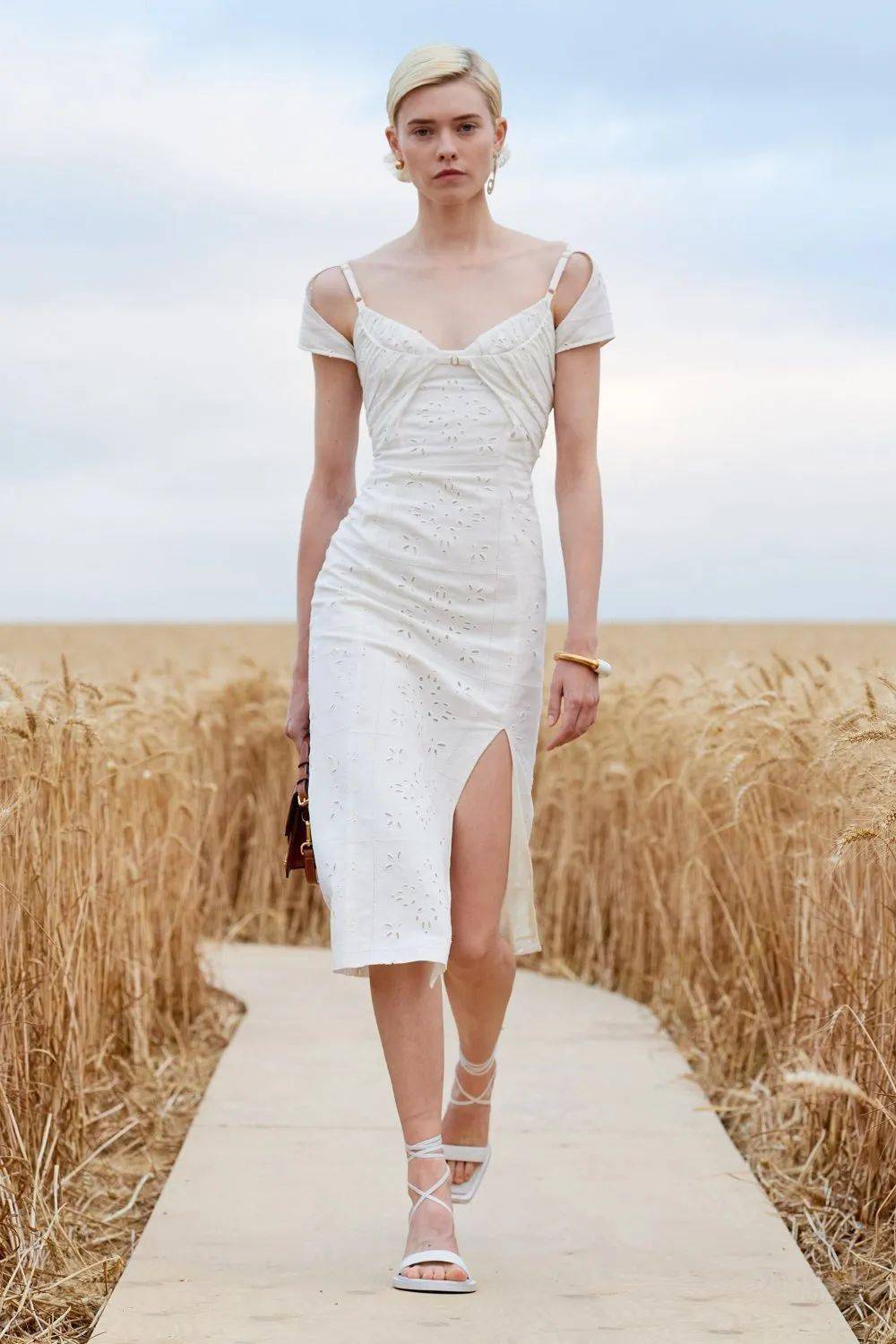 "麦田之秀"jacquemus2021春夏时装系列!