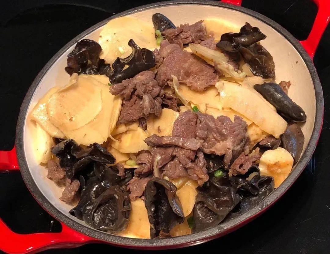 木耳肉丝怎么炒才嫩 1d612fb55445420e9fcfd27dc64ca492.jpeg