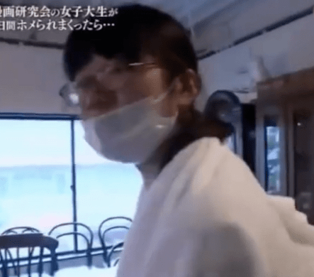 贵夫人口罩_戴口罩的卡通图片(3)