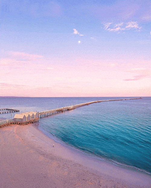 细嗅蔷薇 一片 原生态海滩 西南部拥有1000多公里长的海岸线 由自然之