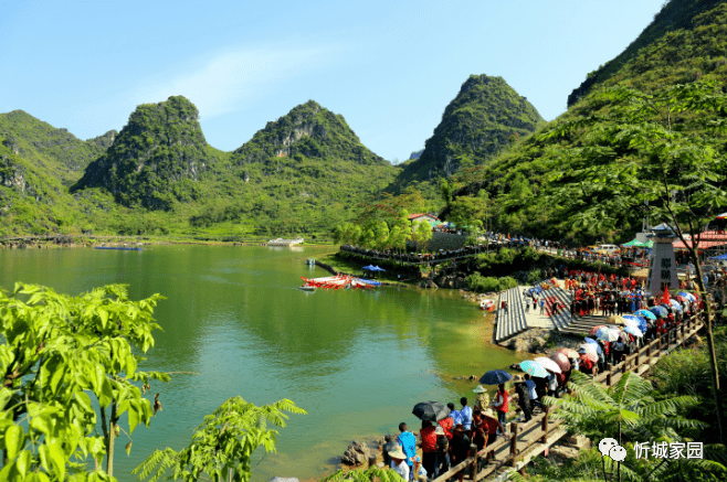 每一位来忻城旅游的人,都应该吃上一碗糯玉米粥