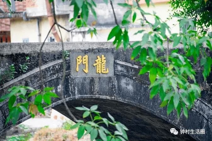 8c9365392c564df49be40964ae2ec164.png
